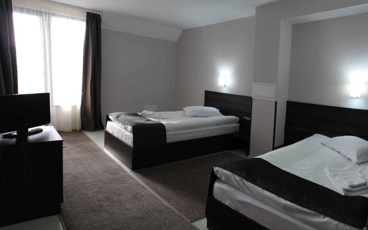 Hotel Idol Ταργκόβιστε Δωμάτιο φωτογραφία